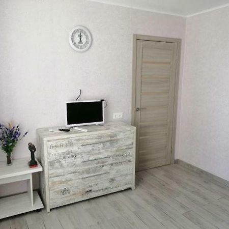 2-Х Комнатная Квартира В Центре Zaporizhia Esterno foto